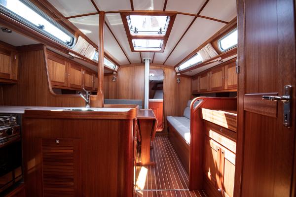 Faurby 400 with mahogany interior