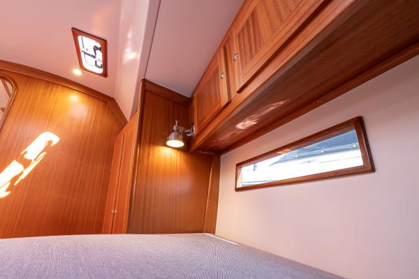 Faurby 420 master bedroom interior