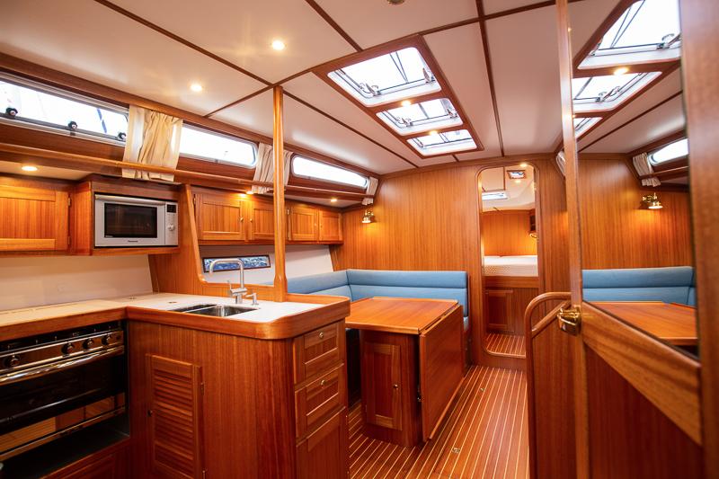 The highly customisable saloon of a Faurby 460